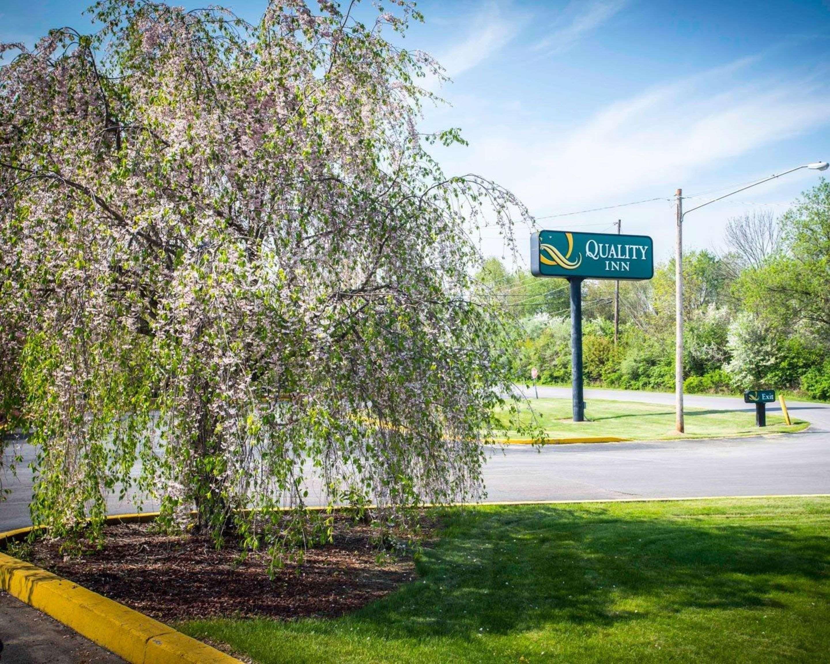 Quality Inn New Columbia-Lewisburg Exterior photo